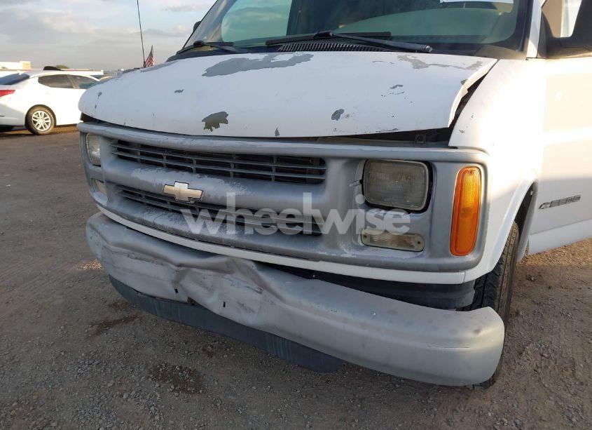 Photo 6 of 2001 Chevrolet Express (VIN 1GCGG29R611244125)