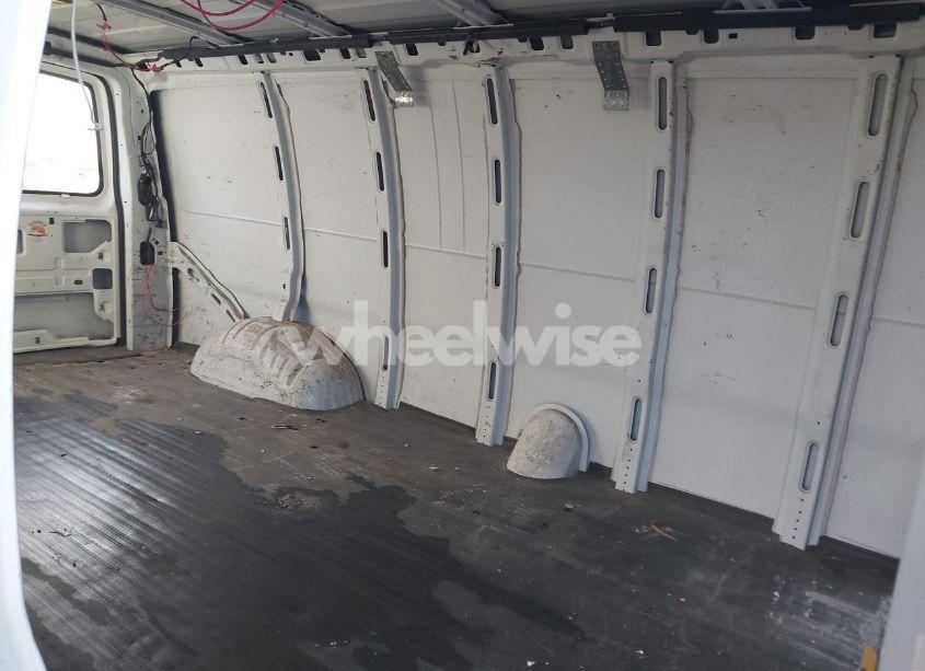 Photo 8 of 2001 Chevrolet Express (VIN 1GCGG29R611244125)