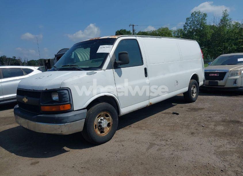 Photo 2 of 2007 Chevrolet Express WORK VAN (VIN 1GCGG29V871189408)