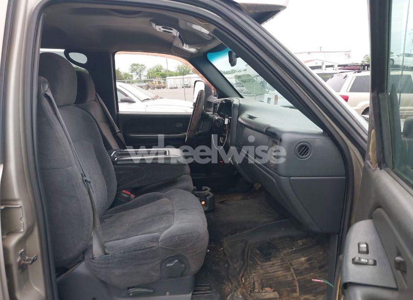 Photo 5 of 2001 Chevrolet Silverado 1500HD LS (VIN 1GCGK13U01F145194)