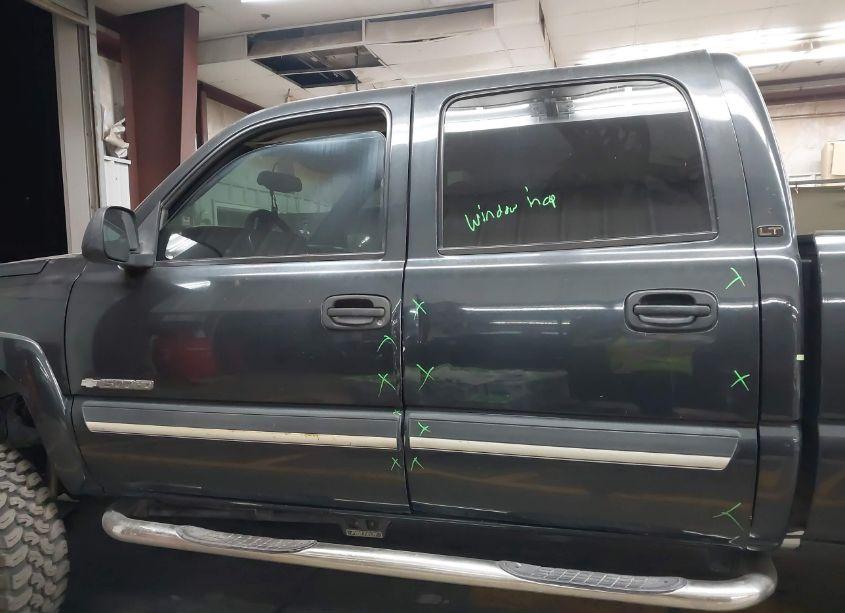 Photo 14 of 2003 Chevrolet Silverado 1500HD LT (VIN 1GCGK13U03F141200)