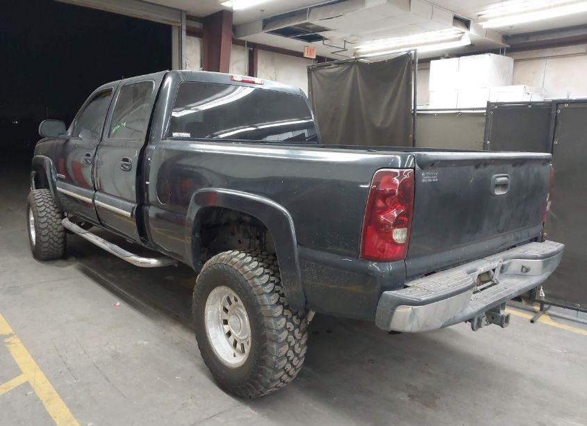 Photo 3 of 2003 Chevrolet Silverado 1500HD LT (VIN 1GCGK13U03F141200)