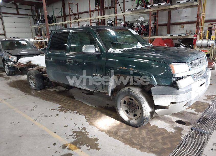 2003 Chevrolet Silverado 1500HD LS (VIN 1GCGK13U03F160300) main photo