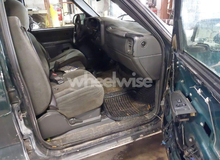 Photo 5 of 2003 Chevrolet Silverado 1500HD LS (VIN 1GCGK13U03F160300)