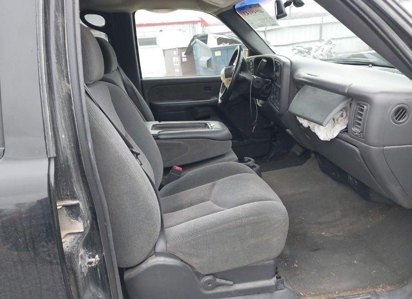 Photo 5 of 2003 Chevrolet Silverado 1500HD LS (VIN 1GCGK13U03F248909)