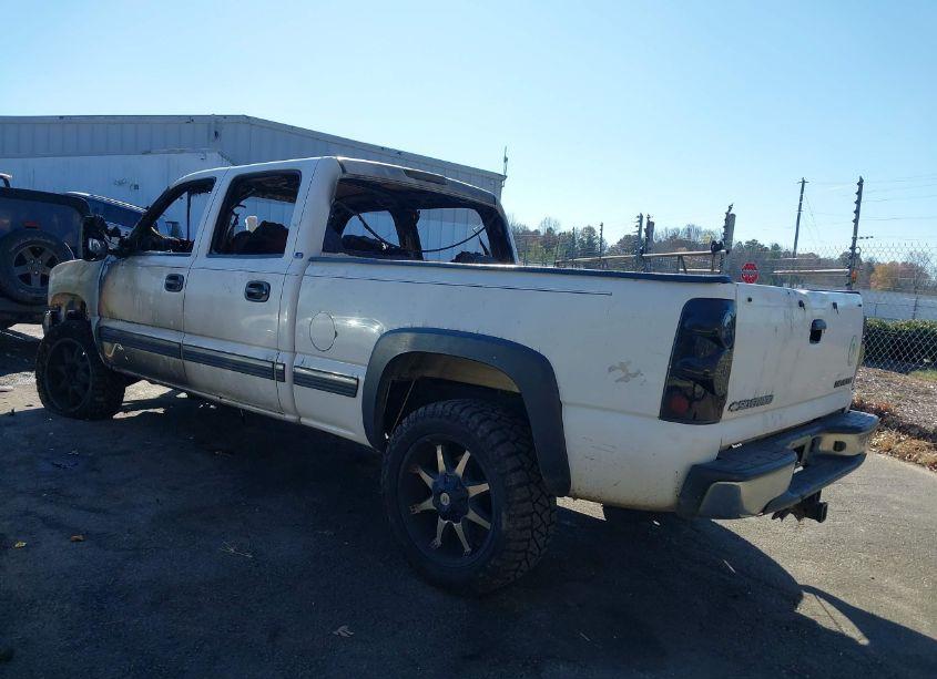 Photo 3 of 2002 Chevrolet Silverado 1500HD LS (VIN 1GCGK13U12F172650)
