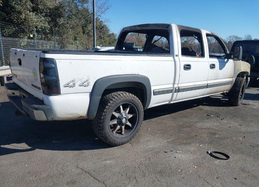 Photo 4 of 2002 Chevrolet Silverado 1500HD LS (VIN 1GCGK13U12F172650)