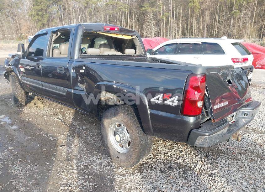 Photo 3 of 2003 Chevrolet Silverado 1500HD LT (VIN 1GCGK13U13F203025)