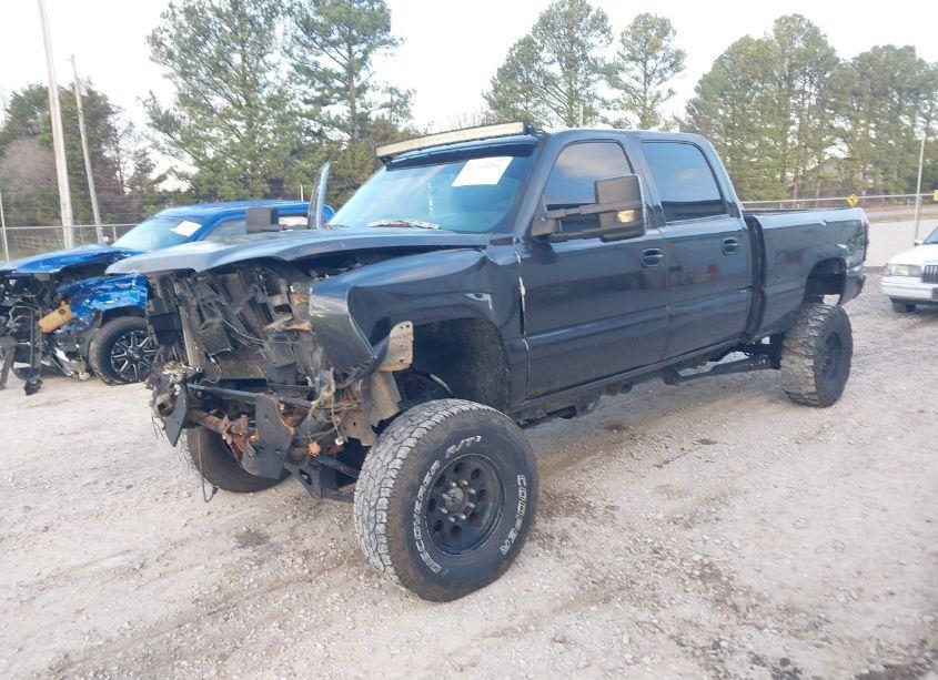 Photo 2 of 2003 Chevrolet Silverado 1500HD LT (VIN 1GCGK13U13F203820)