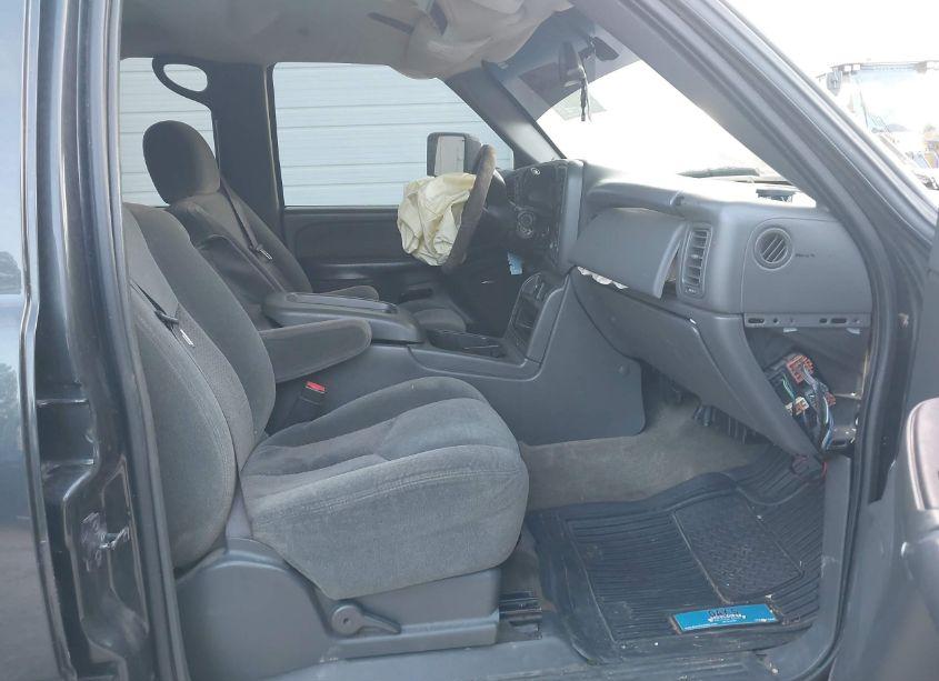 Photo 5 of 2003 Chevrolet Silverado 1500HD LT (VIN 1GCGK13U13F203820)