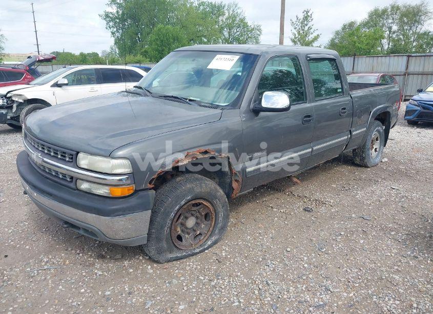 Photo 2 of 2002 Chevrolet Silverado 1500HD LS (VIN 1GCGK13U22F125563)