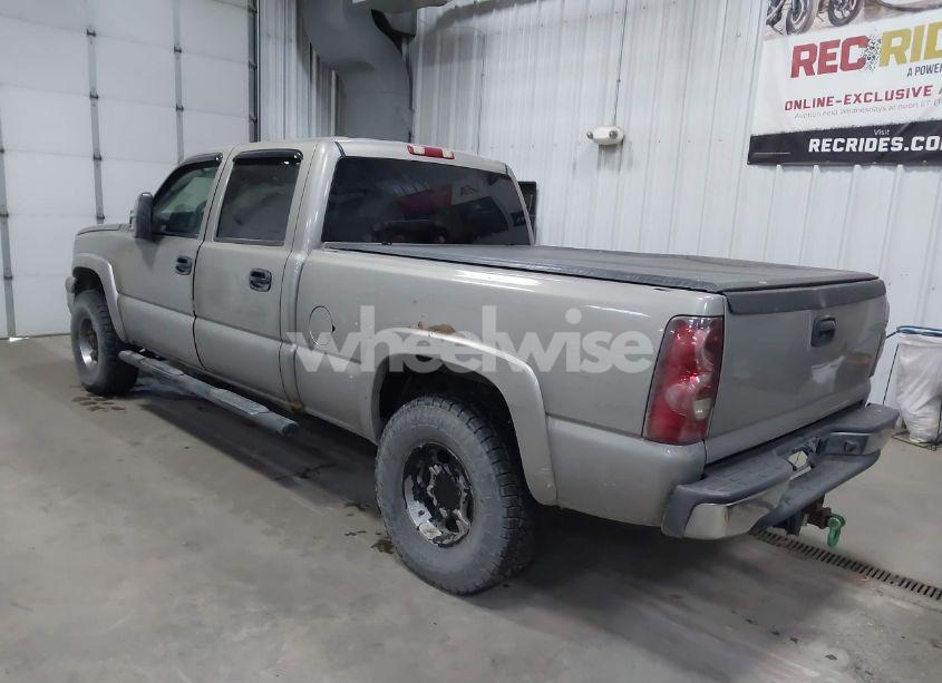 Photo 3 of 2003 Chevrolet Silverado 1500HD LS (VIN 1GCGK13U23F142493)