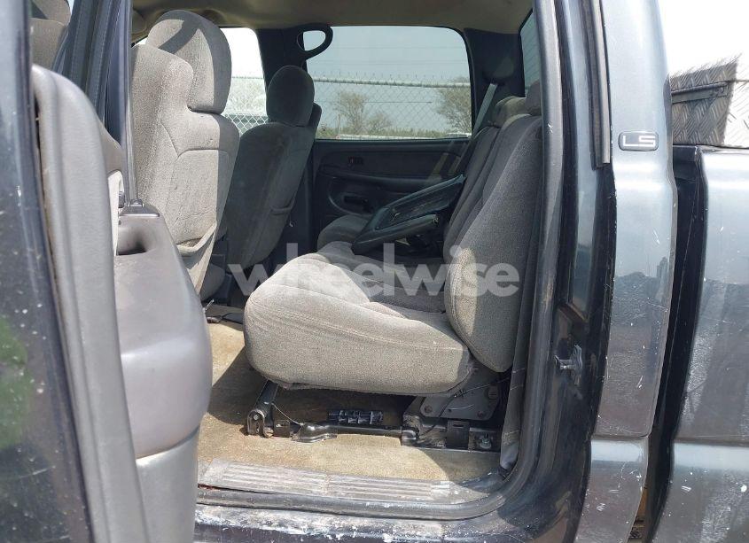 Photo 8 of 2003 Chevrolet Silverado 1500HD LS (VIN 1GCGK13U23F209383)