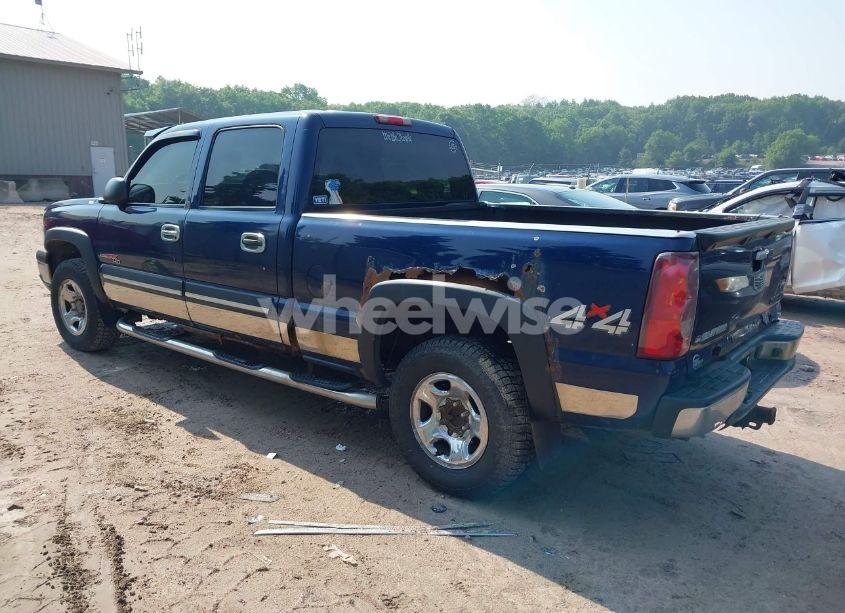 Photo 3 of 2003 Chevrolet Silverado 1500HD LS (VIN 1GCGK13U23F211313)