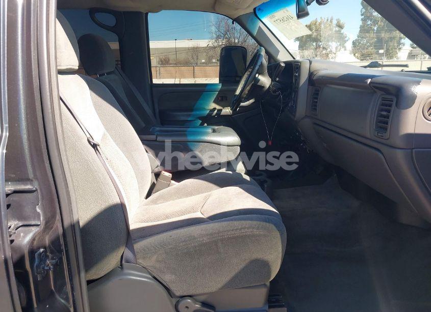 Photo 5 of 2003 Chevrolet Silverado 1500HD LS (VIN 1GCGK13U33F197258)