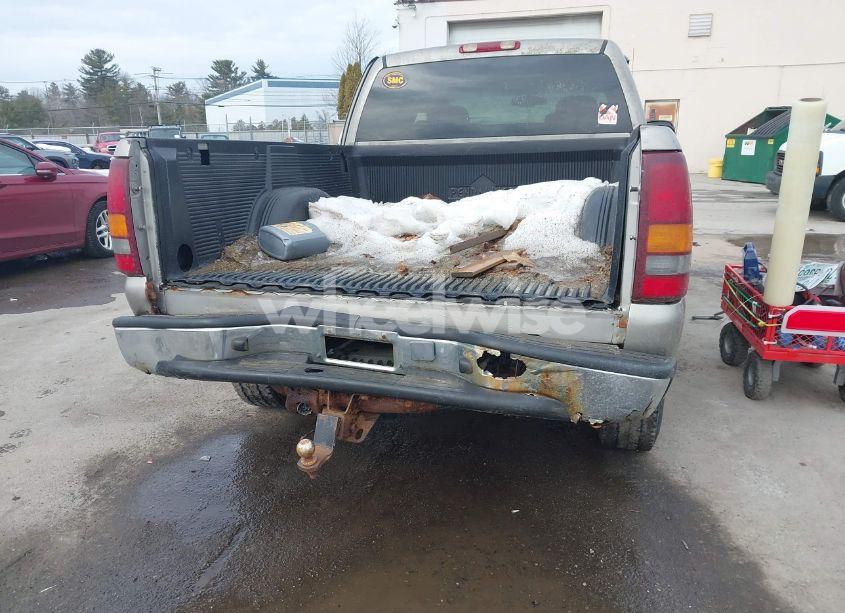 Photo 6 of 2002 Chevrolet Silverado 1500HD LT (VIN 1GCGK13U42F189958)