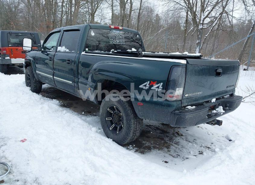 Photo 3 of 2003 Chevrolet Silverado 1500HD LT (VIN 1GCGK13U43F106451)