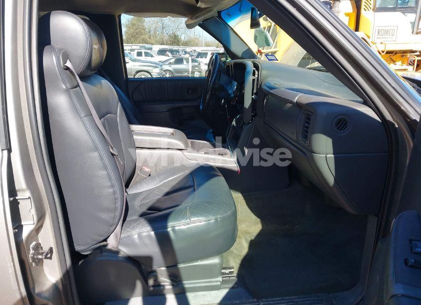 Photo 5 of 2003 Chevrolet Silverado 1500HD LS (VIN 1GCGK13U43F121189)