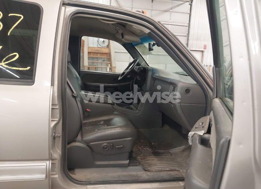 Photo 5 of 2003 Chevrolet Silverado 1500HD LT (VIN 1GCGK13U43F215122)