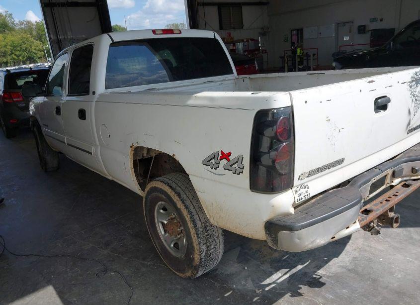 Photo 3 of 2005 Chevrolet Silverado 1500HD LS (VIN 1GCGK13U45F861425)