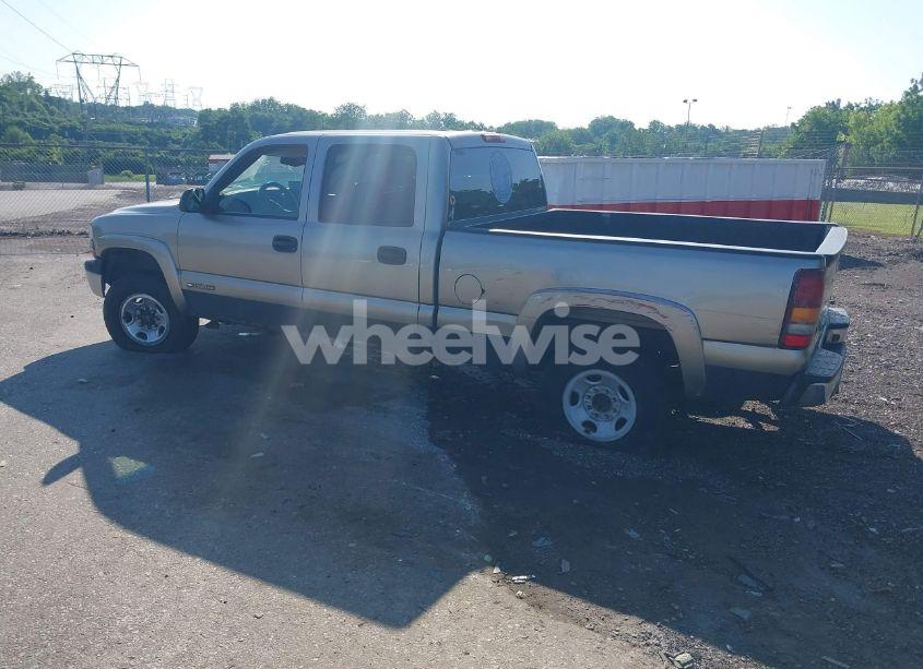 Photo 3 of 2002 Chevrolet Silverado 1500HD LS (VIN 1GCGK13U62F241428)