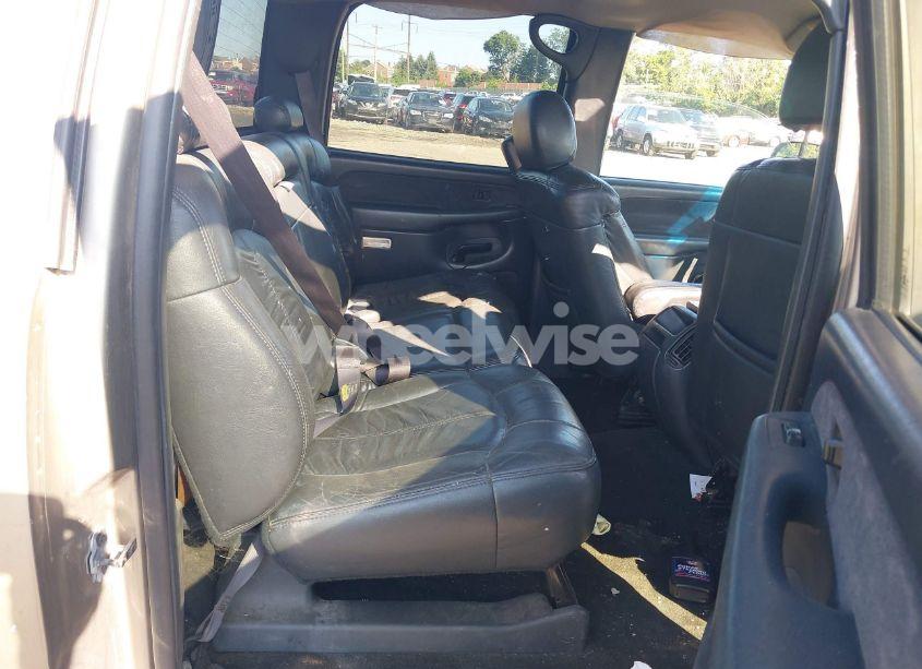 Photo 8 of 2002 Chevrolet Silverado 1500HD LS (VIN 1GCGK13U62F241428)