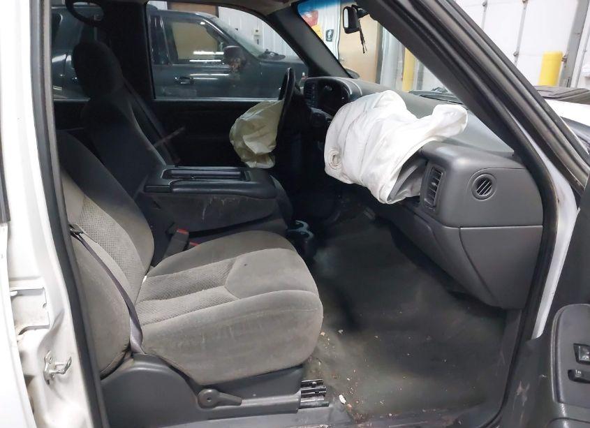 Photo 5 of 2005 Chevrolet Silverado 1500HD LS (VIN 1GCGK13U95F943120)