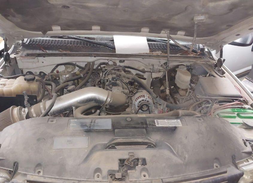 Photo 10 of 2002 Chevrolet Silverado 1500HD LS (VIN 1GCGK13UX2F116917)