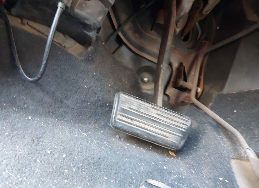 Photo 12 of 2002 Chevrolet Silverado 1500HD LS (VIN 1GCGK13UX2F116917)