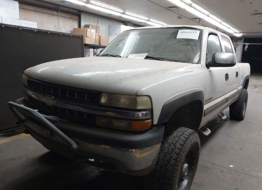 Photo 2 of 2002 Chevrolet Silverado 1500HD LS (VIN 1GCGK13UX2F116917)