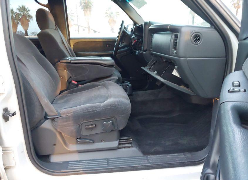 Photo 5 of 2002 Chevrolet Silverado 1500HD LS (VIN 1GCGK13UX2F210098)