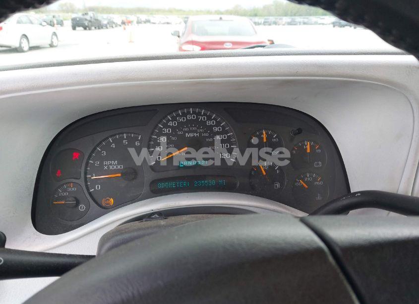 Photo 7 of 2003 Chevrolet Silverado 1500HD LS (VIN 1GCGK13UX3F107684)