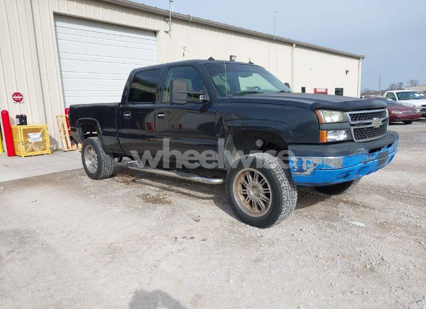 2003 Chevrolet Silverado 1500HD LT (VIN 1GCGK13UX3F141463) main photo