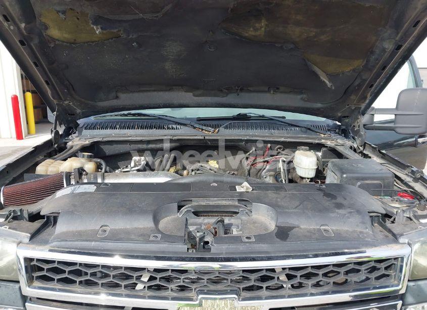 Photo 10 of 2003 Chevrolet Silverado 1500HD LT (VIN 1GCGK13UX3F141463)