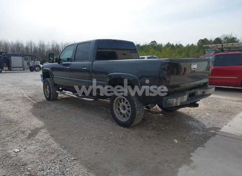 Photo 3 of 2003 Chevrolet Silverado 1500HD LT (VIN 1GCGK13UX3F141463)