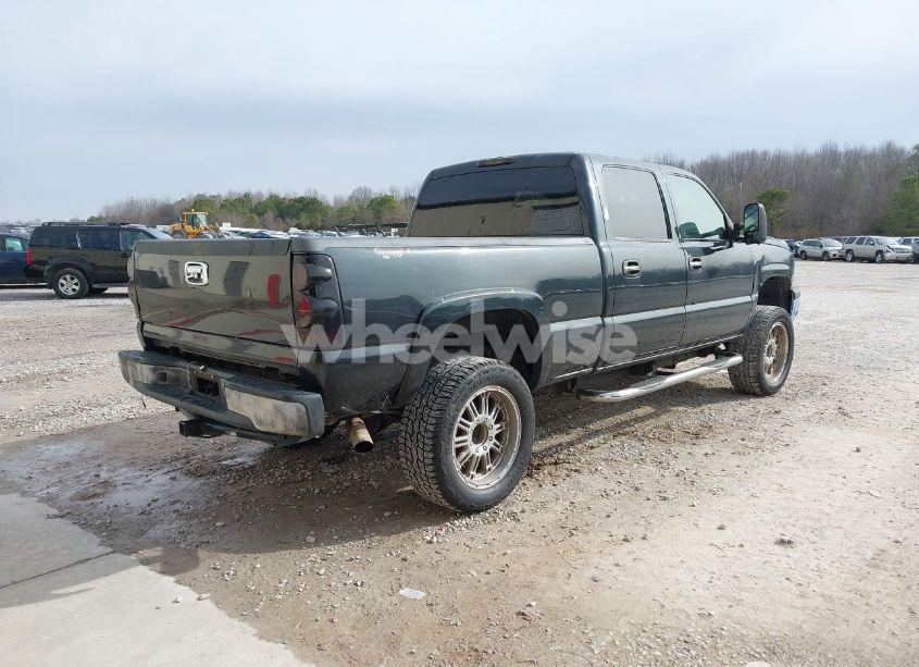 Photo 4 of 2003 Chevrolet Silverado 1500HD LT (VIN 1GCGK13UX3F141463)