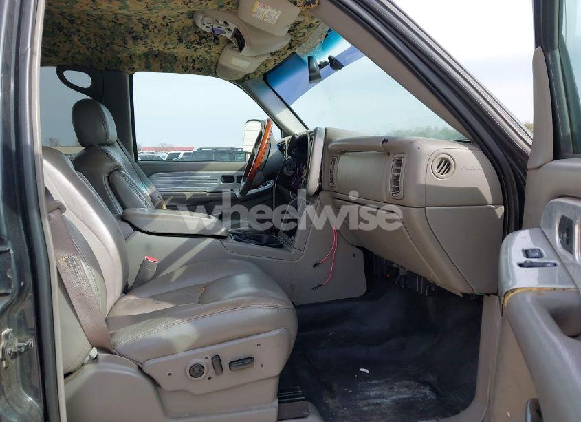 Photo 5 of 2003 Chevrolet Silverado 1500HD LT (VIN 1GCGK13UX3F141463)