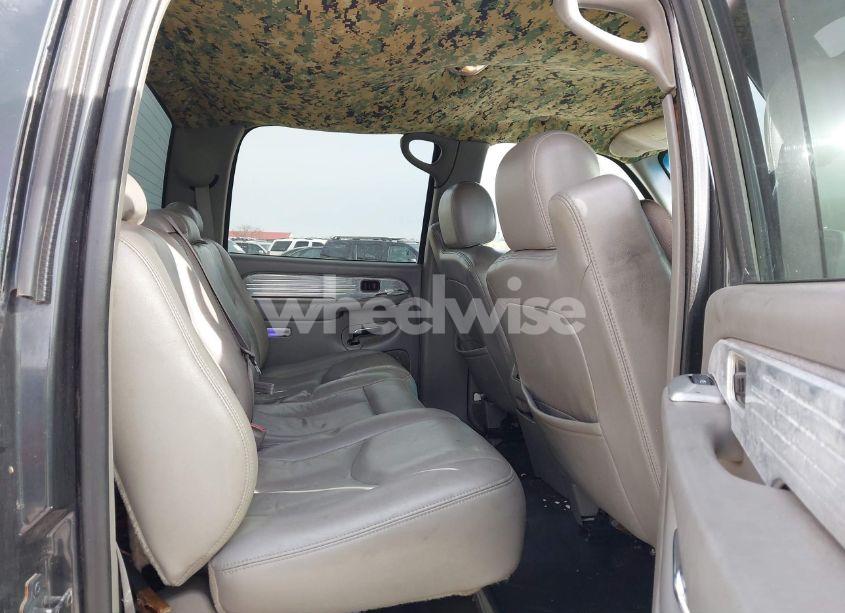 Photo 8 of 2003 Chevrolet Silverado 1500HD LT (VIN 1GCGK13UX3F141463)