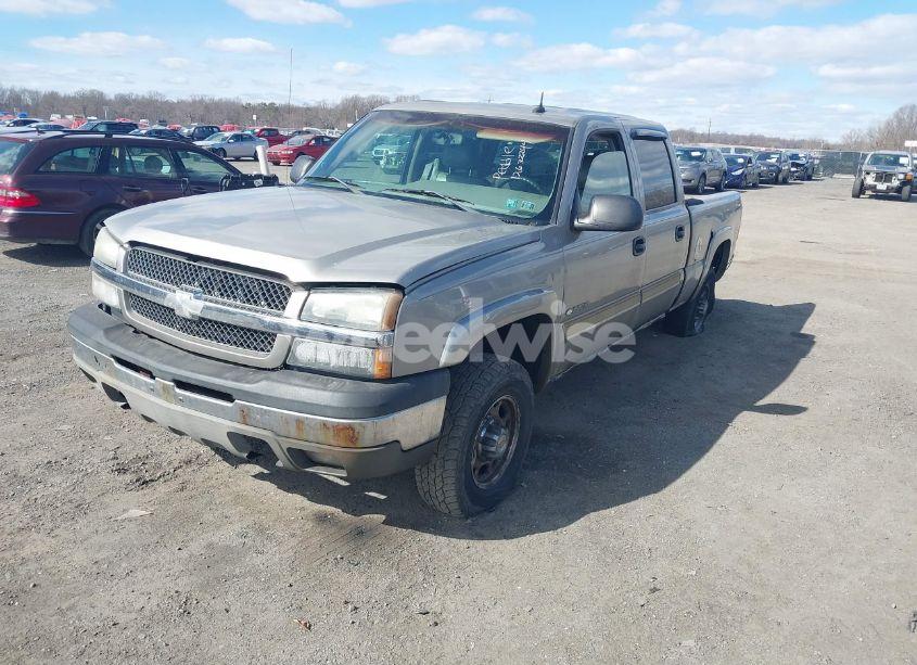 Photo 2 of 2003 Chevrolet Silverado 1500HD LT (VIN 1GCGK13UX3F214119)