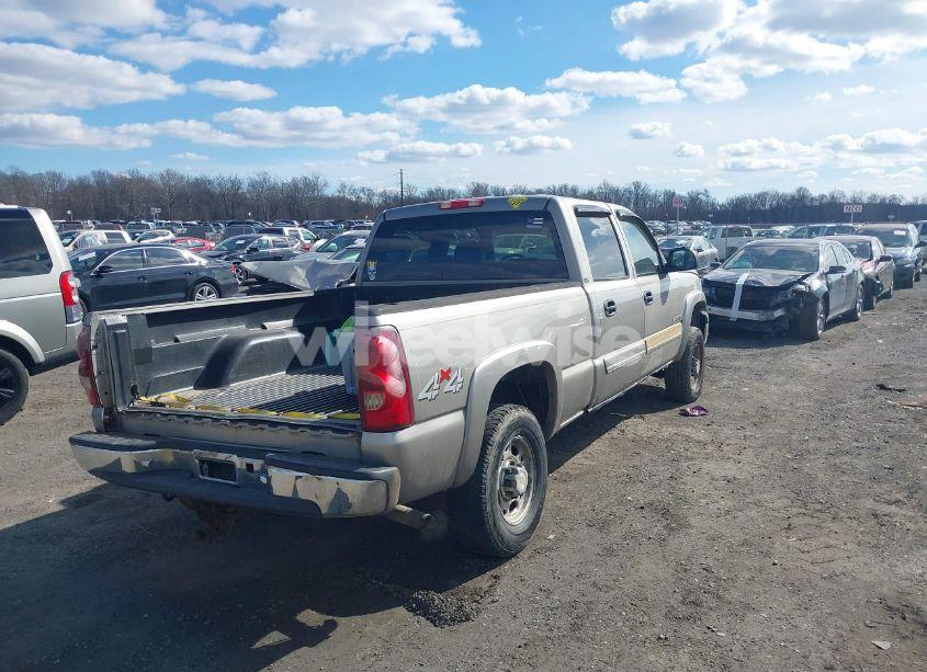 Photo 4 of 2003 Chevrolet Silverado 1500HD LT (VIN 1GCGK13UX3F214119)