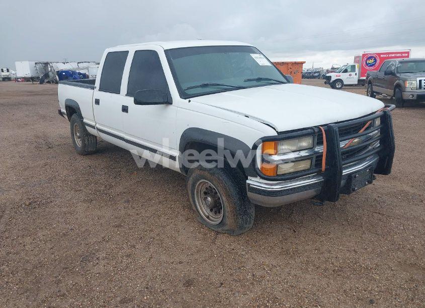 2000 Chevrolet K2500 (VIN 1GCGK23R5YF404242) main photo