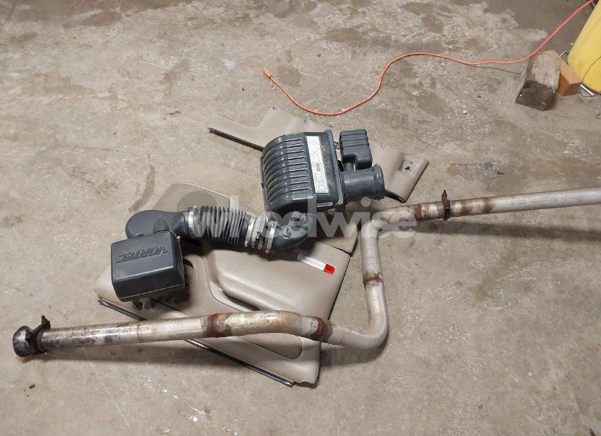 Photo 12 of 2000 Chevrolet K2500 (VIN 1GCGK23R8YF400265)