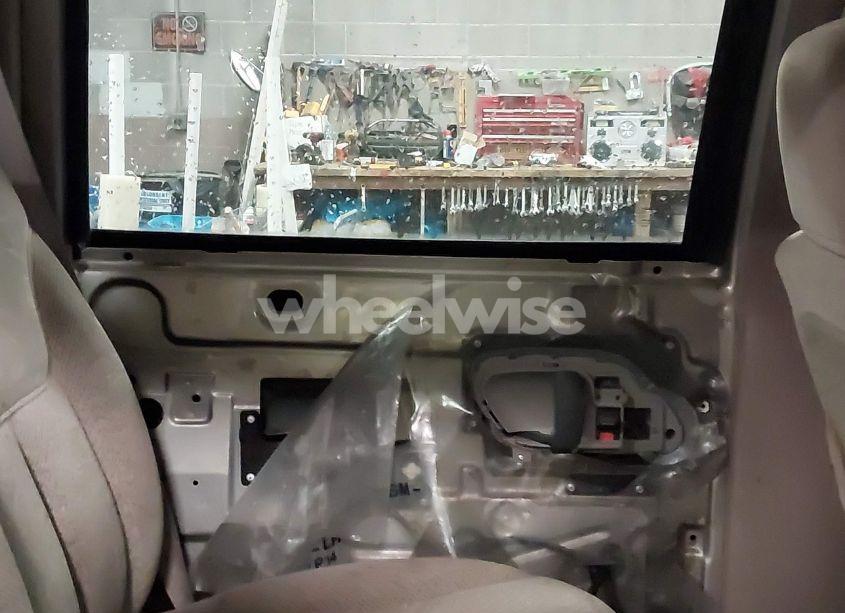 Photo 13 of 2000 Chevrolet K2500 (VIN 1GCGK23R8YF400265)