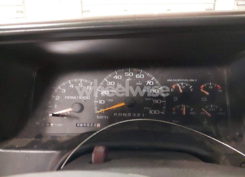 Photo 7 of 2000 Chevrolet K2500 (VIN 1GCGK23R8YF400265)