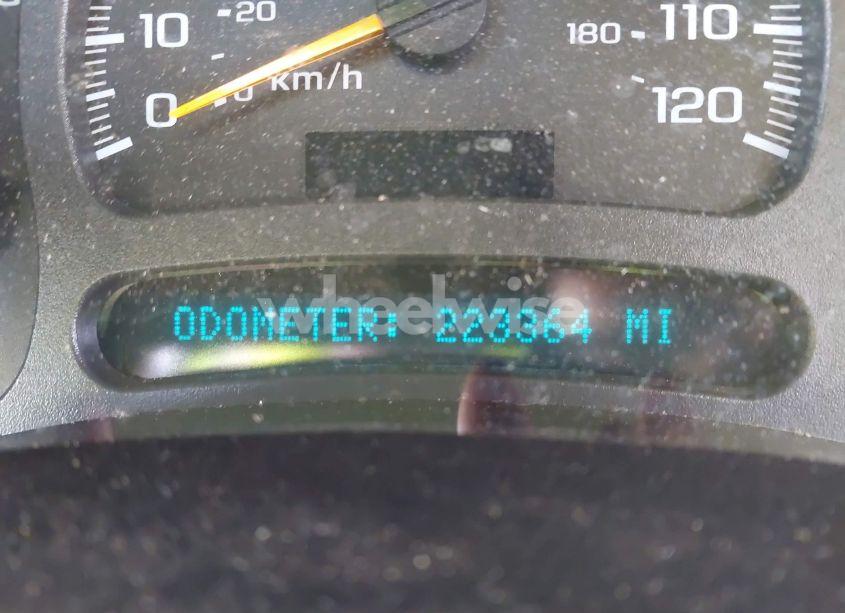 Photo 16 of 2004 Chevrolet Silverado 2500 LS (VIN 1GCGK23U44F114878)