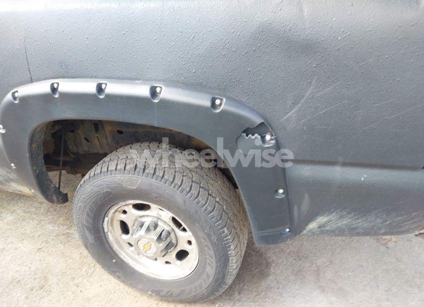 Photo 19 of 2004 Chevrolet Silverado 2500 LS (VIN 1GCGK23U44F114878)