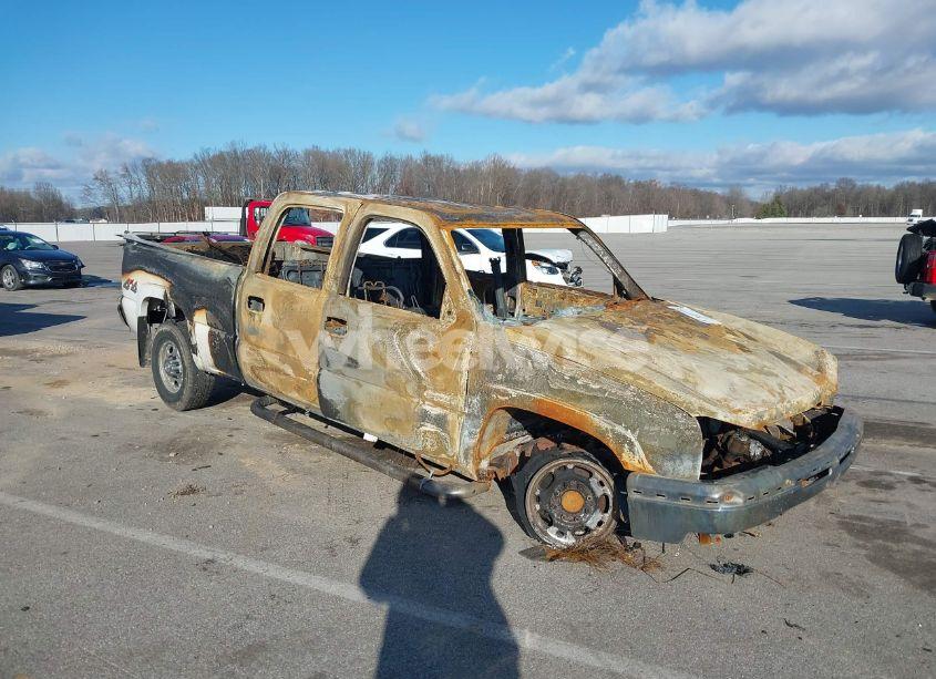 2004 Chevrolet Silverado 2500 LT (VIN 1GCGK23U54F190612) main photo