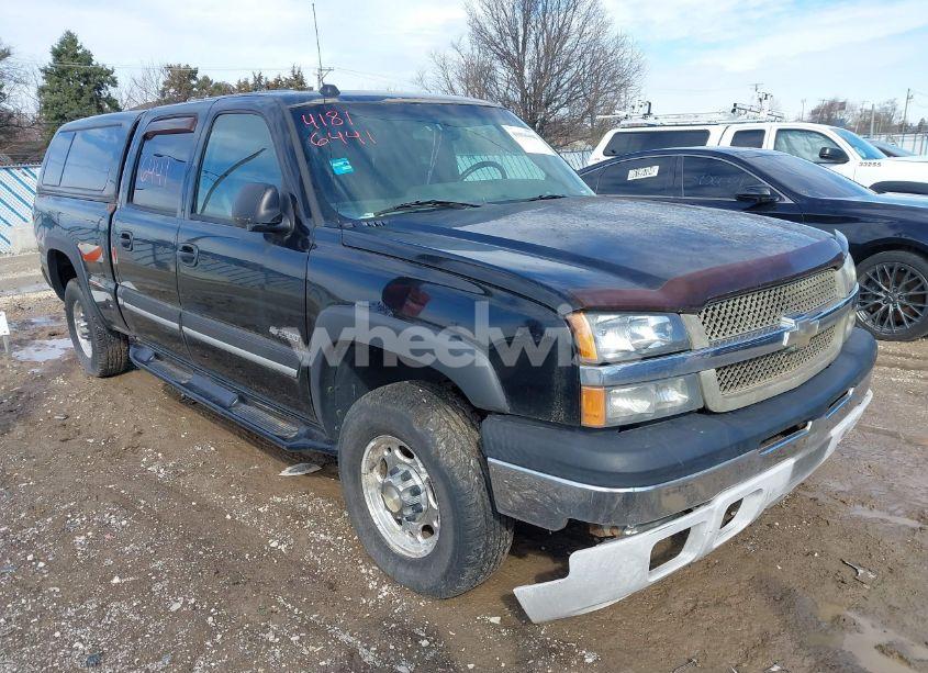2004 Chevrolet Silverado 2500 LS (VIN 1GCGK23U84F146779) main photo