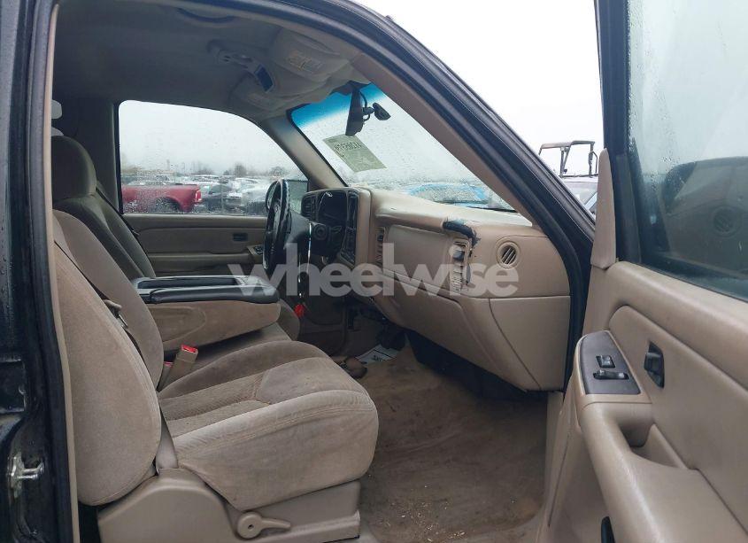 Photo 5 of 2004 Chevrolet Silverado 2500 LS (VIN 1GCGK23U84F181726)