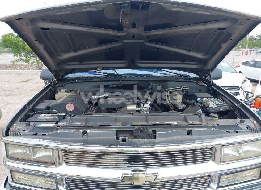 Photo 10 of 2000 Chevrolet K2500 (VIN 1GCGK24J2YR126505)